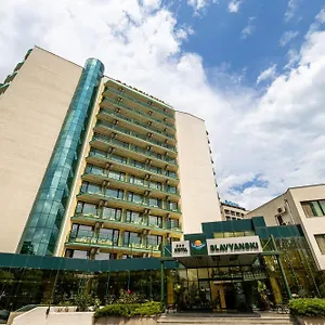 rezervați aici