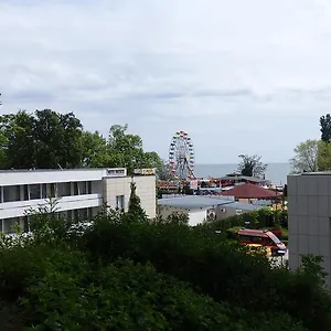 rezervați aici